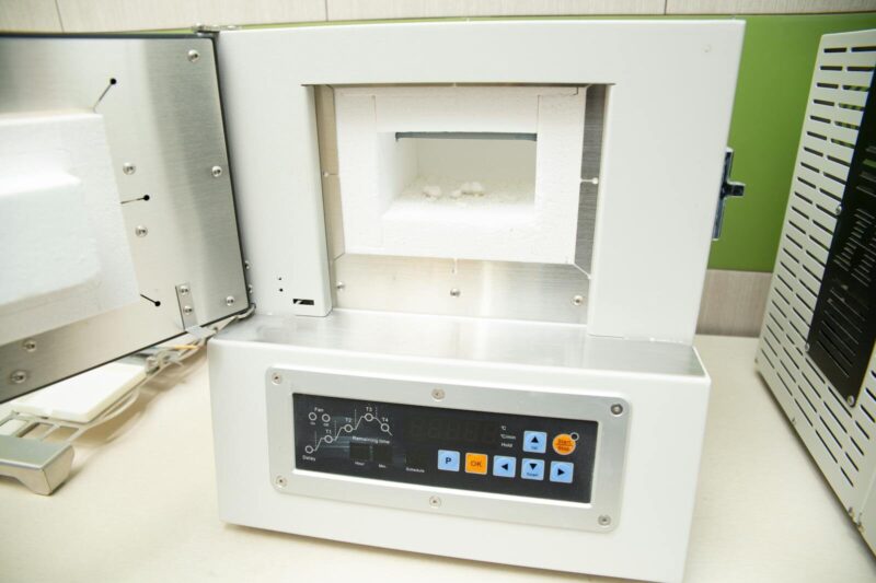 Small Laboratory Drying Ovens for Soil and Plant Sample Analysis: What to Look For